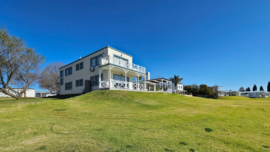 4 Bedroom Property for Sale in Bishops Bay Free State